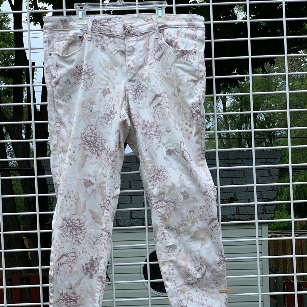 White floral print jeans - Picture 1 of 3